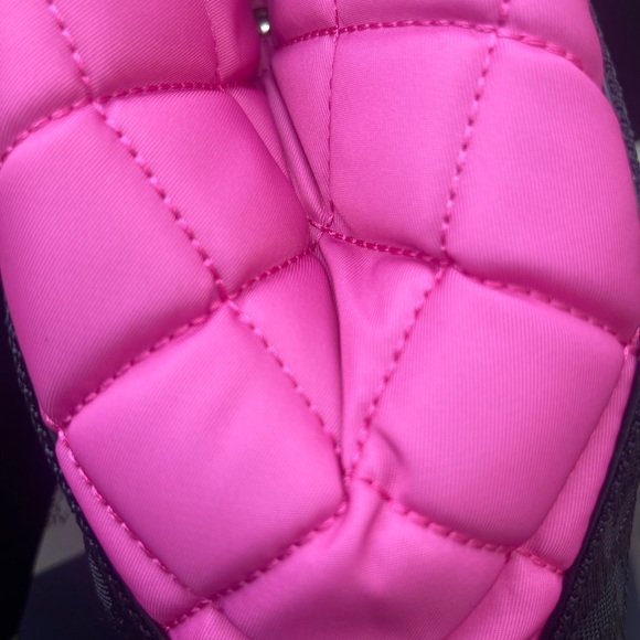 Orla Kiely Printed Pebble Grain Shoulder Bag Gondola Stem in a Vase - Picture 8 of 11